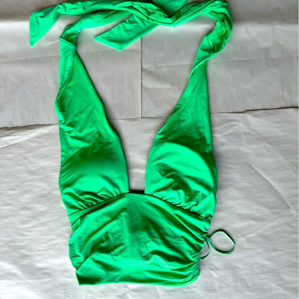 Woman’s crop top